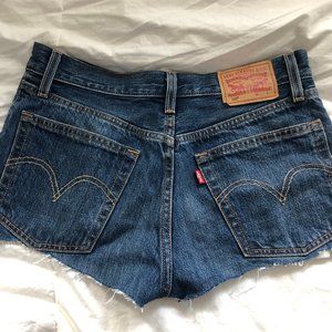 Levi's 501 Distressed Short Shorts size 26